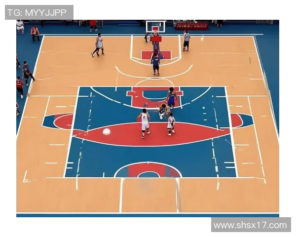 以小前锋为核心打造全能战术体系提升篮球进攻防守平衡性