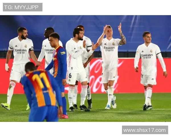 2013年皇马在经典对决中以2比1战胜巴萨展现王者风范